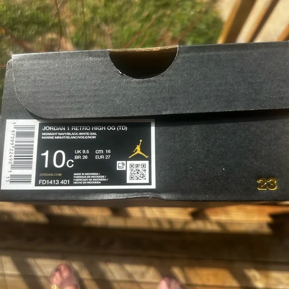 Brand new in box Jordan kids 10c - Picture 4 of 4